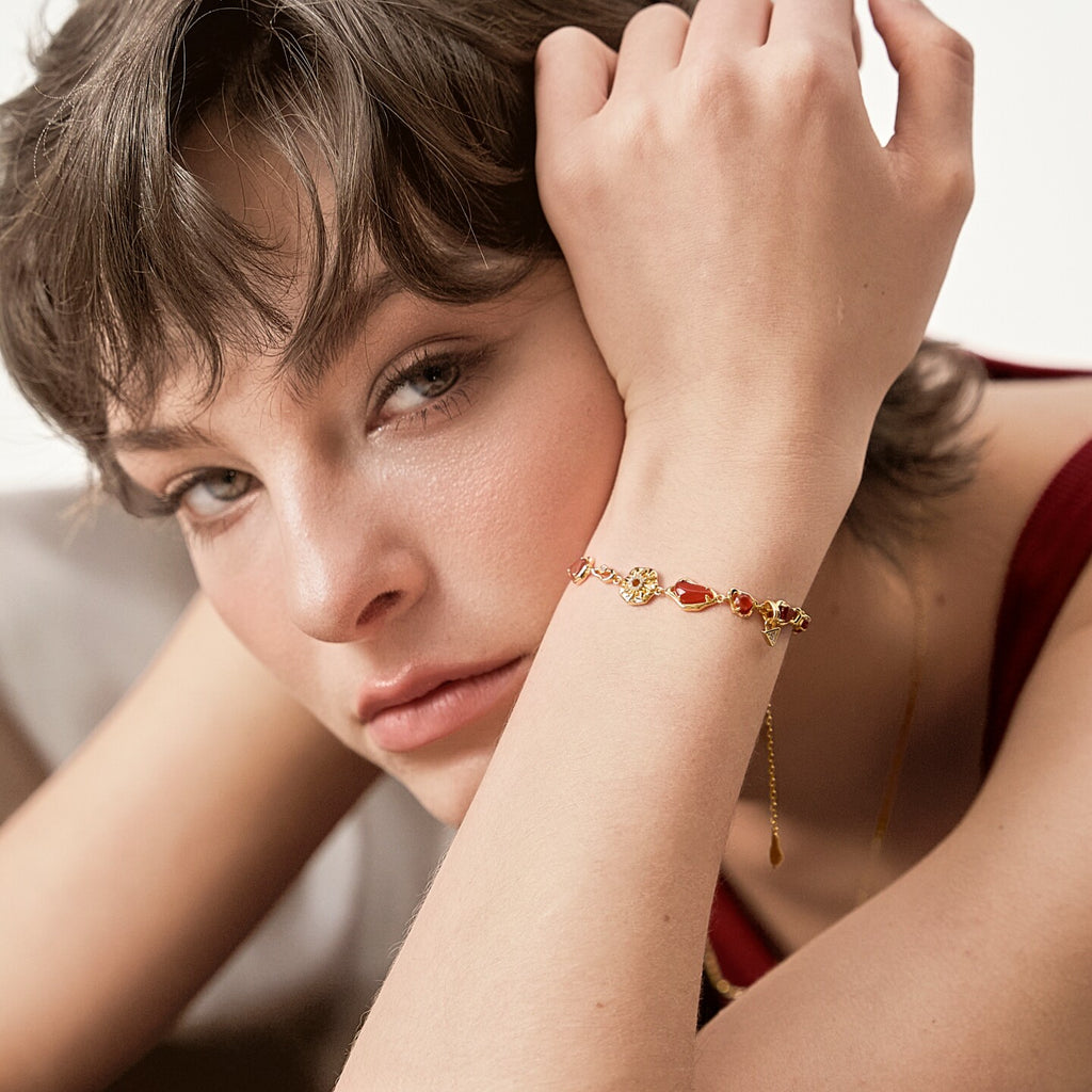 Sun God Red Agate Bracelet: Gold-Plated, Lightly Luxurious, Retro Charm