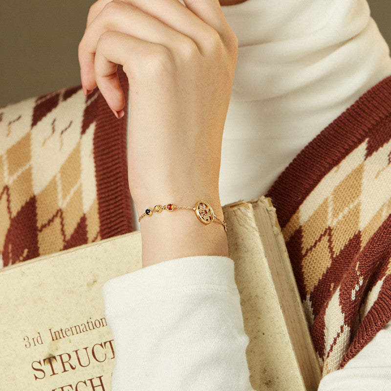 Fenda Stone Bracelet: Silver-Plated with Gold Accents, Vintage-Inspired, Lightly Luxurious, and Niche