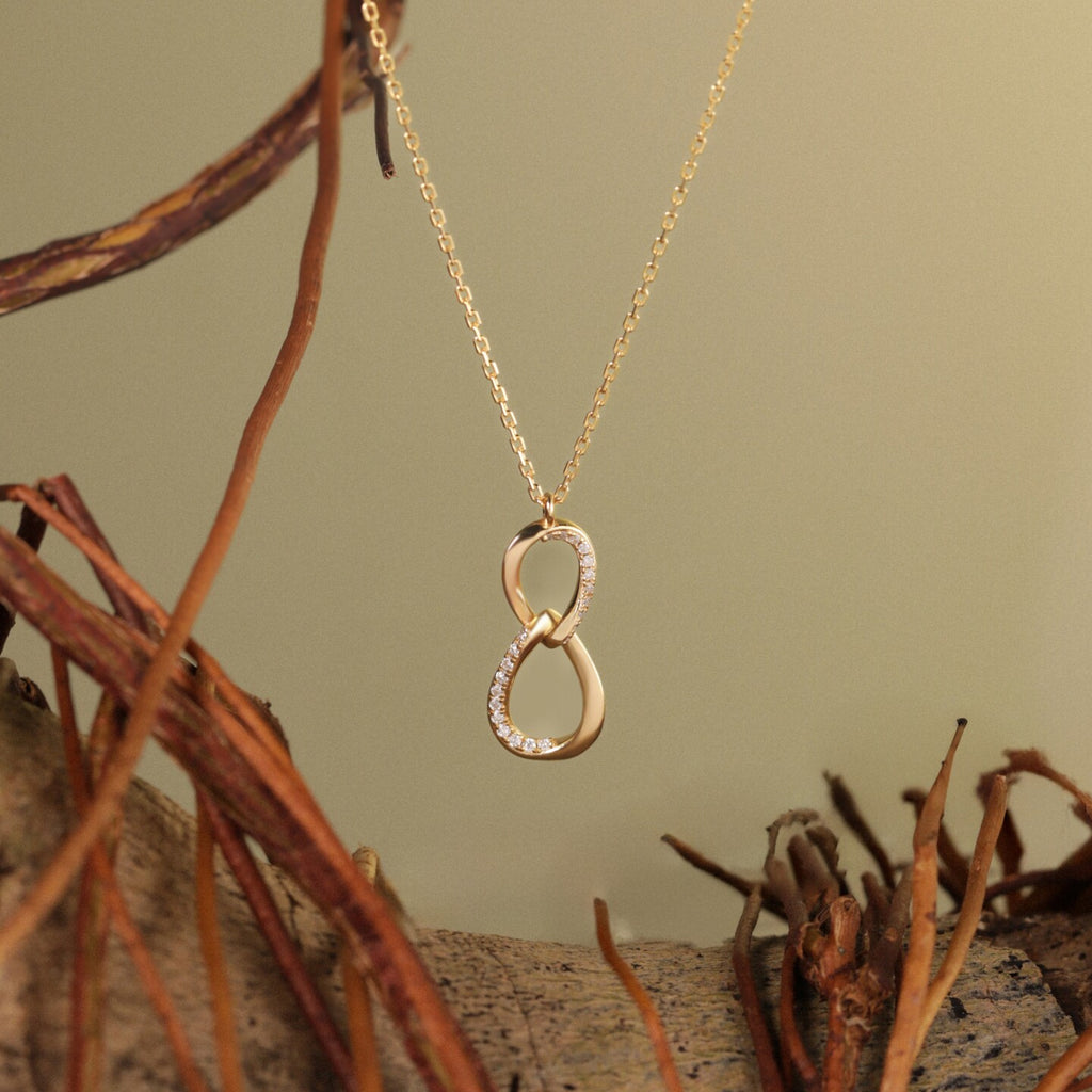 Hengxun Original Design Moissanite Necklace: Gold-Plated Silver with Diamonds