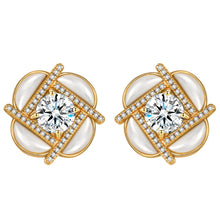 Load image into Gallery viewer, White Pearl Four-Leaf Clover Stud Earrings: Gold-Plated Silver Vintage-Style Earrings with a Luxurious Look