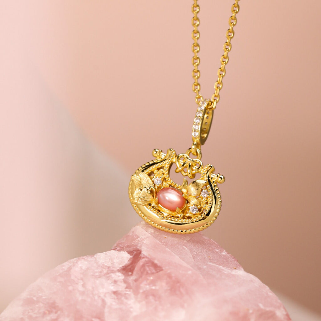 Original Chinese-Style Brushed Butterfly Interlocking Lock Necklace in Pink Pearl