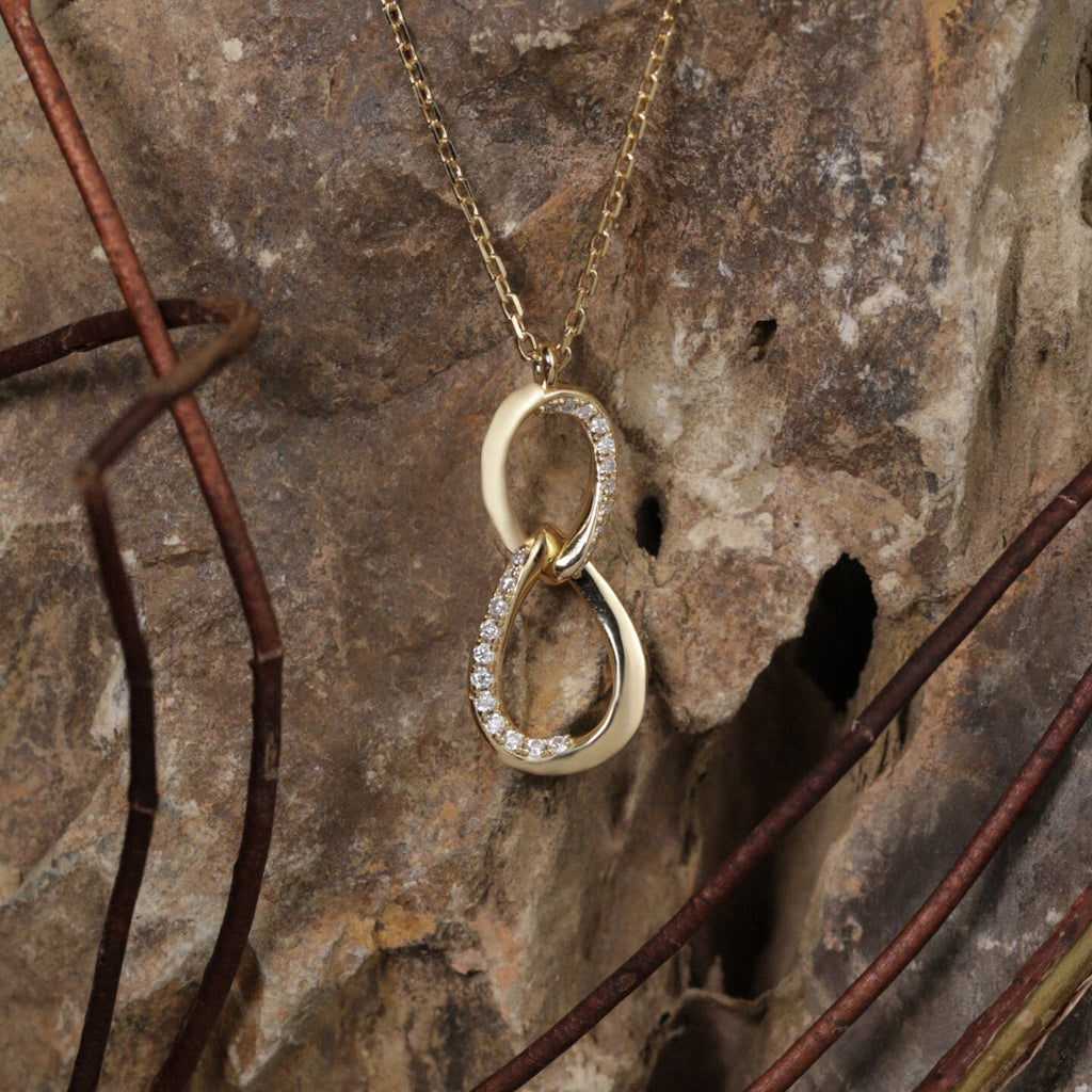 Hengxun Original Design Moissanite Necklace: Gold-Plated Silver with Diamonds